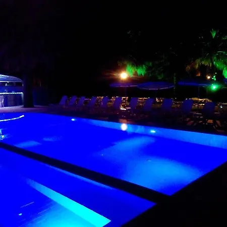 Hotell Art 3*
